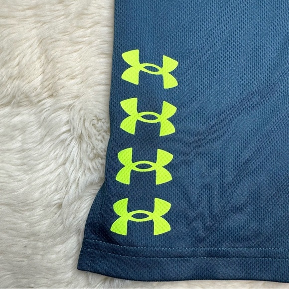 Under Armour T-Shirt Blue/Black/Green Size 6 - Picture 11 of 16